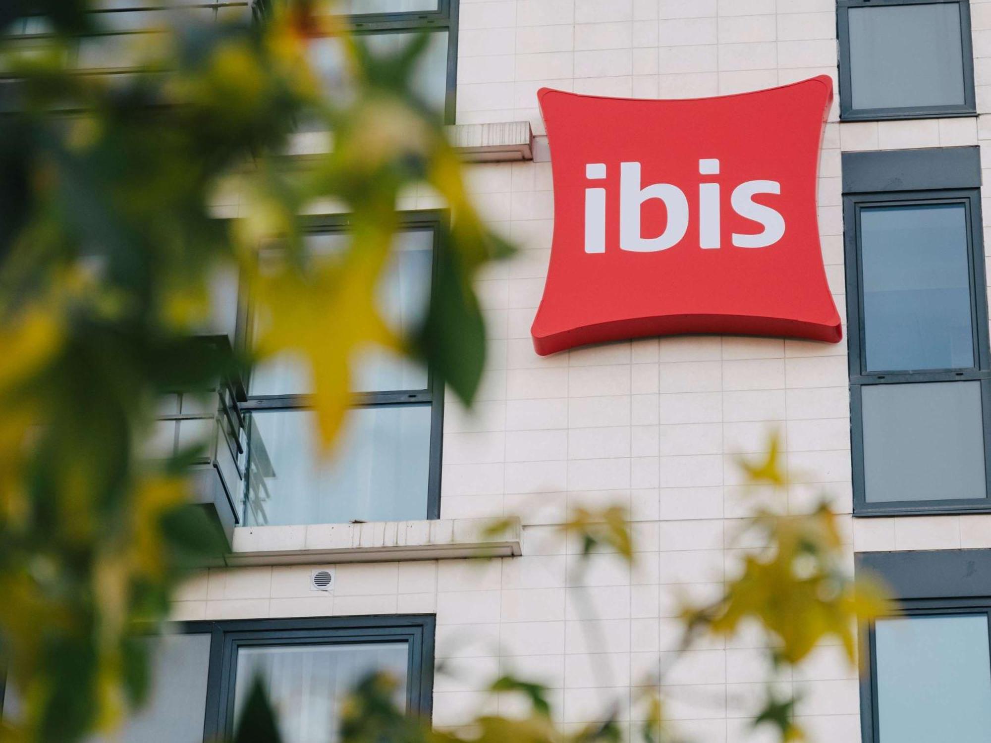 Ibis Rouen Centre Rive Droite Pasteur Hotel Luaran gambar